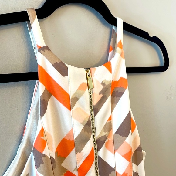 Beautiful Vince Camuto size 4 dress - Picture 4 of 11